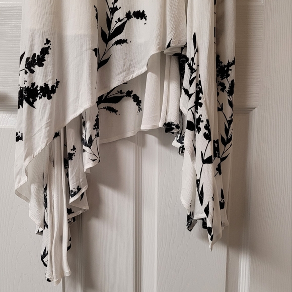 NWT Le Chateau Dress - Picture 3 of 8